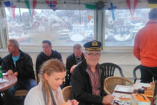 Stavanger Private Safari and Fishing’s - Leaving Vågen for Stavanger’s island waters