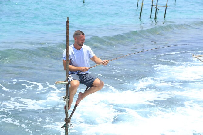 Stilt-Fishing Experience in Ahangama - From the shore to an Ahangama village