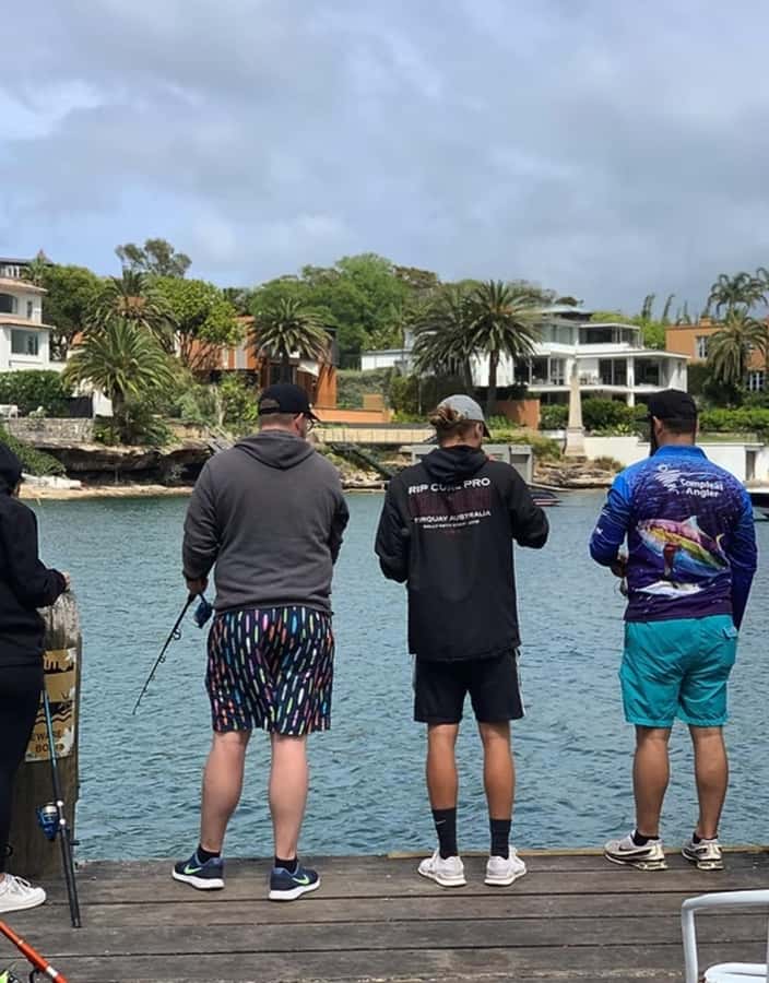 Sydney: Onshore Fishing Experience with Equipment - Learning from local fishermen