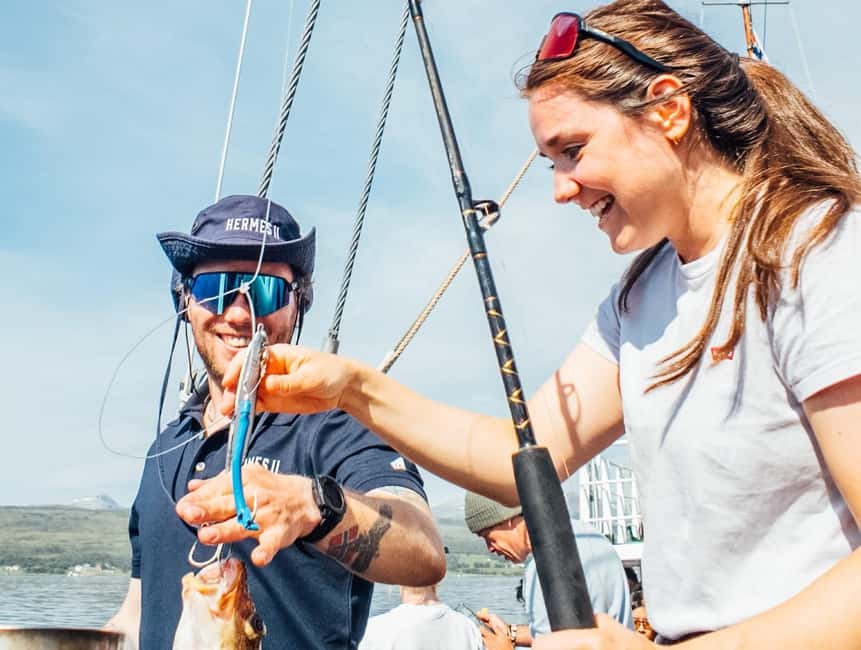 Tromsø: Fishing & Fjord Cruise - Keeping warm in northern weather