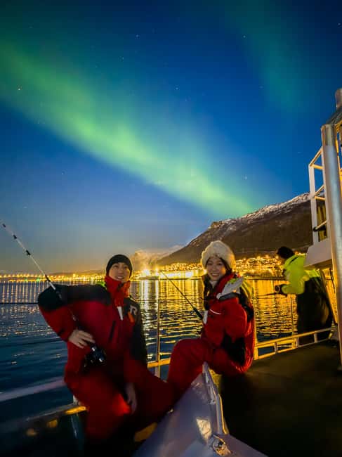 Tromsø: Nocturnal cod fishing with meal. - Meeting the Crew at Storgata 88