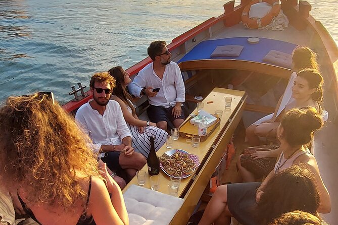 Venice: Relaxing Sunset Ride aboard old fishing boat - Quiet waters around Certosa and Sant’Erasmo