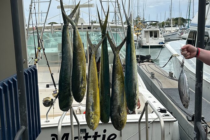 Waikiki Deep Sea Fishing Charter from Oahu - Working with Shimano 80 and 130 reels