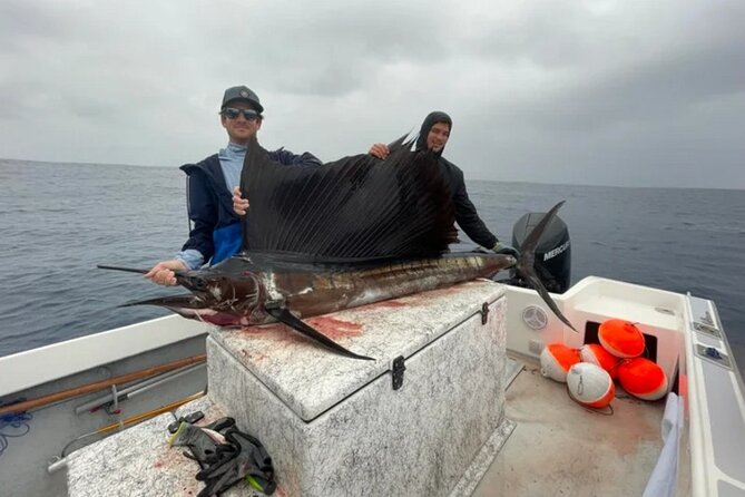 Wholesale Fishing in Poti Marara at Tahiti Teahupoo Peninsula - Setting out from Teahupoo at 8:00 am