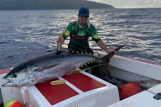Wholesale Fishing in Poti Marara at Tahiti Teahupoo Peninsula - Learning from Captain Yoann