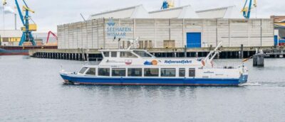 Wismar: Harbor Cruise with Sea Animal Fishing and Guide