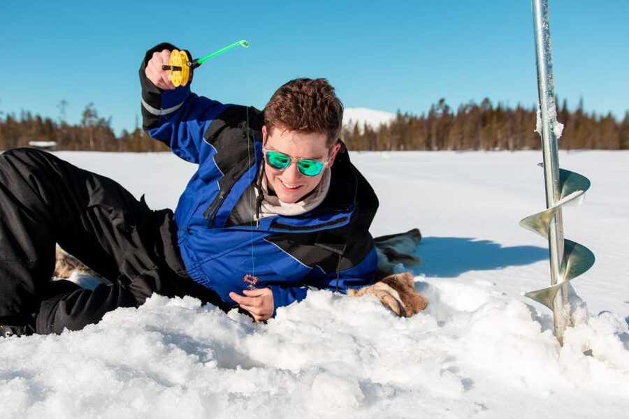 Ylläs: Snowmobile Adventure with Ice Fishing - Key points at a glance